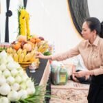 លោកជំទាវបណ្ឌិត ពេជ​ ចន្ទមុន្នី​ បានអញ្ជើញគោរពវិញ្ញាណក្ខន្ធវីរកងទ័ពដែលបានពលីក្នុងសមរភូមិការពារបូរណភាពទឹកដី។